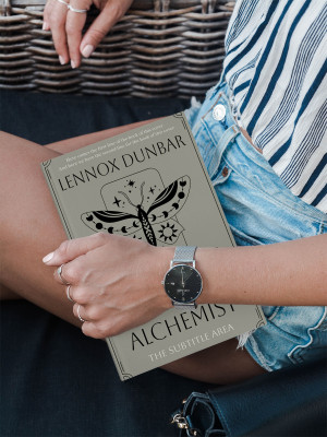 Book cover mockup 1