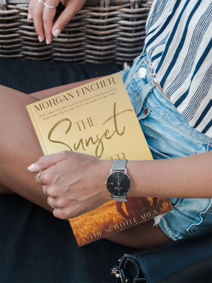 Book cover mockup 2